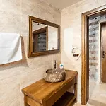 Castle Panorama House Hotel *