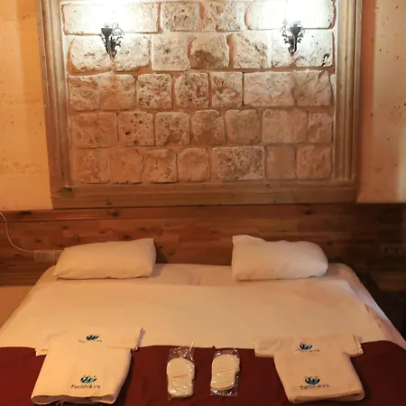 Castle Panorama House Hotel *