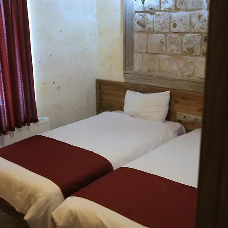 Castle Panorama House Hotel *