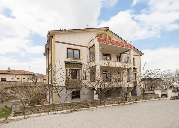 Castle Panorama House Отель